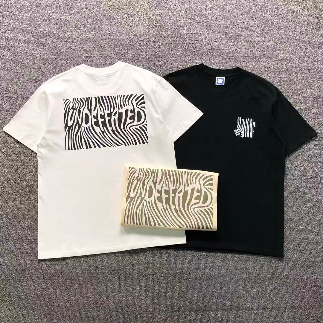 UNDEFEATED T-Shirt 126173102