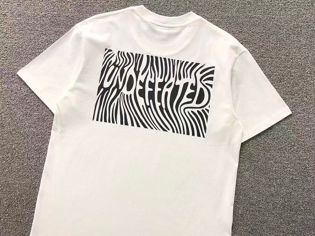 UNDEFEATED T-Shirt 126173102