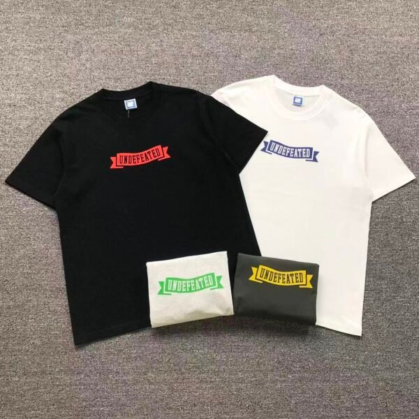 UNDEFEATED T-Shirt 126171402